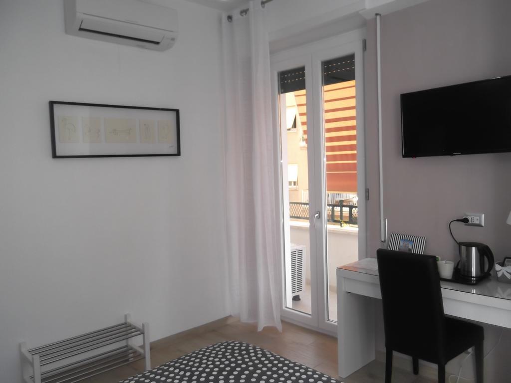 Gloria Vatican Bijou Rome Room photo